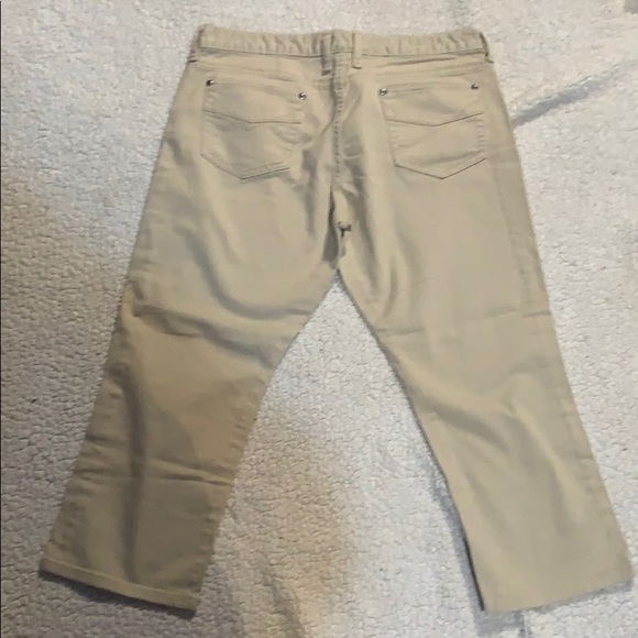 Gap Original Low Rise Capris - Picture 3 of 3